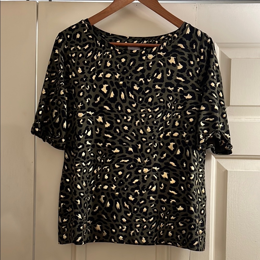 Chico's Green Leopard Print Short Cuff Sleeve Tee with Black & Gold Spots Size 1